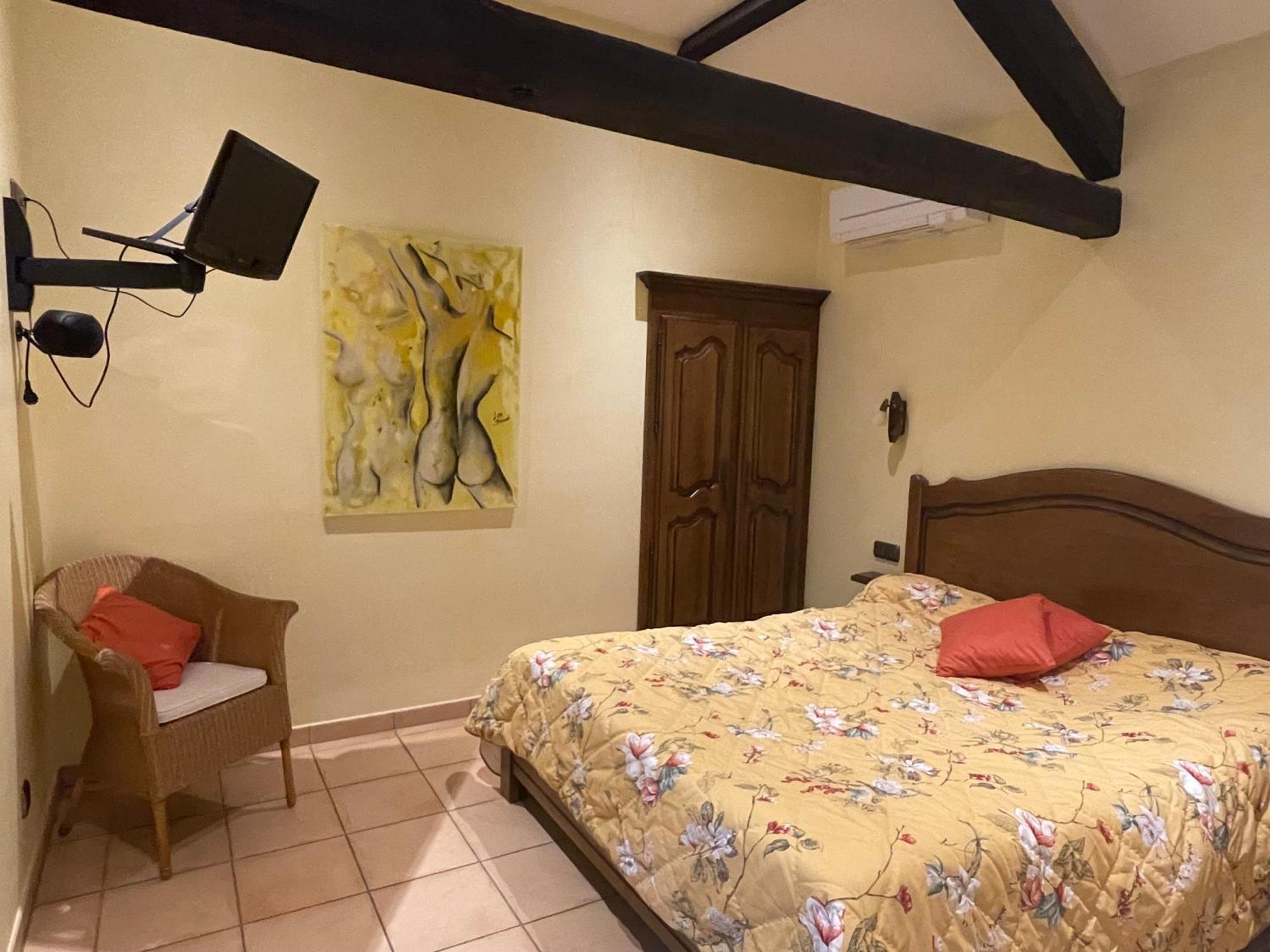 Hotel Les Magnolias Curvalle Esterno foto