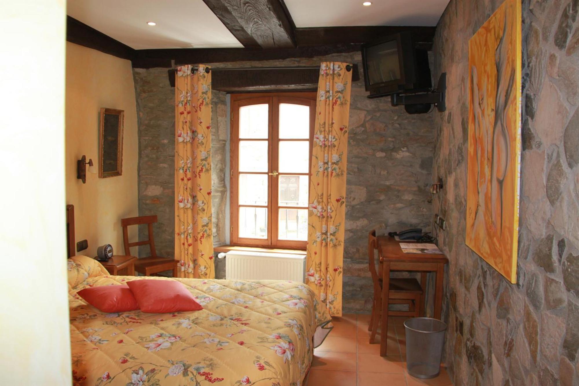 Hotel Les Magnolias Curvalle Esterno foto