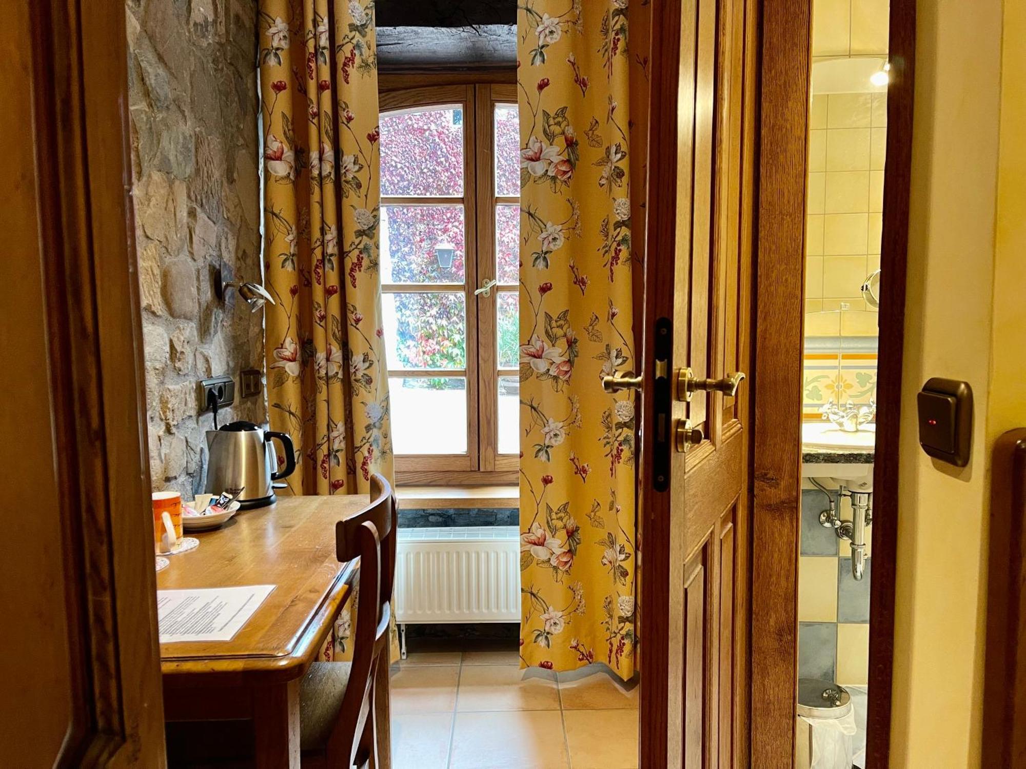 Hotel Les Magnolias Curvalle Esterno foto