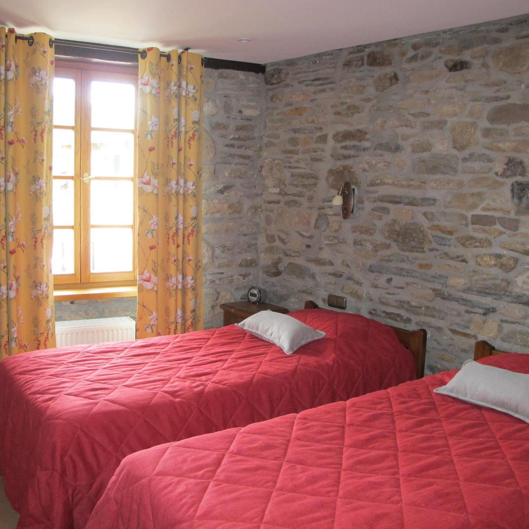 Hotel Les Magnolias Curvalle Esterno foto